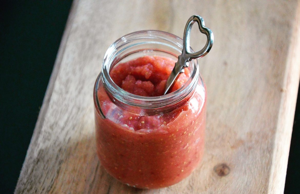 Fig and apple baby puree recipe (from 6 months)